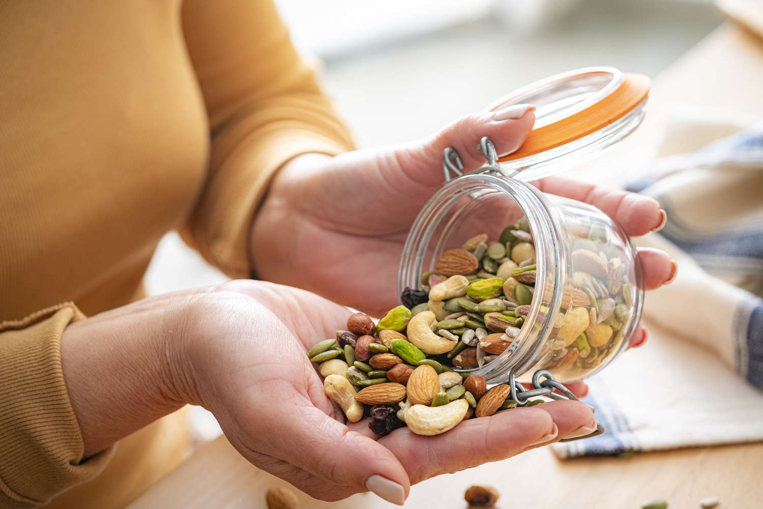 nuts-GettyImages-2194878655-51b3bca31315487e9f1266d1394132e7.jpg